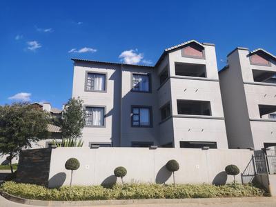 Apartment / Flat For Sale in Honeydew, Roodepoort