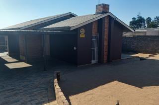 House For Sale in Florida Lake, Roodepoort