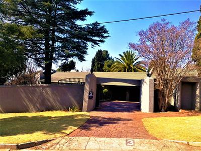 House For Sale in Floracliffe, Roodepoort