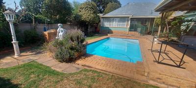 House For Sale in Georginia, Roodepoort