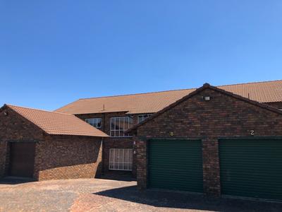 Apartment / Flat For Sale in Wilro Park, Roodepoort