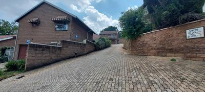 Apartment / Flat For Sale in Florida North, Roodepoort