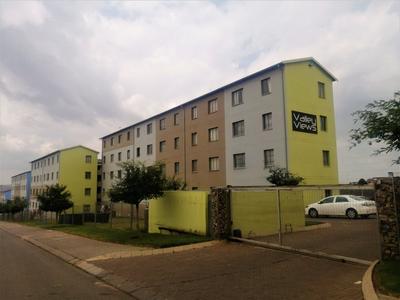 Apartment / Flat For Rent in Fleurhof, Roodepoort