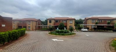 Apartment / Flat For Rent in Sugar Bush Estate, Krugersdorp