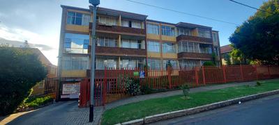 Apartment / Flat For Sale in Florida, Roodepoort