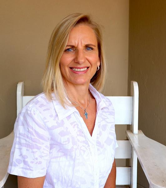 Magda Alblas, estate agent