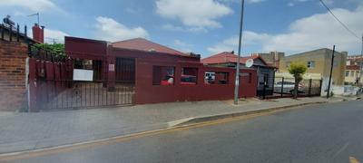 House For Sale in Coronationville, Johannesburg