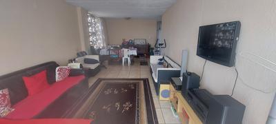 Apartment / Flat For Sale in Hamberg, Roodepoort