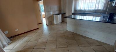 Apartment / Flat For Sale in Florida Glen, Roodepoort