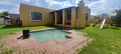 House For Rent in Eike Park, Randfontein