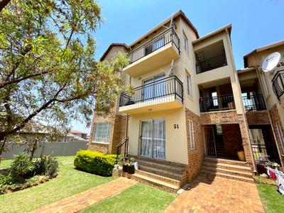 Apartment / Flat For Sale in Sugar Bush Estate, Krugersdorp