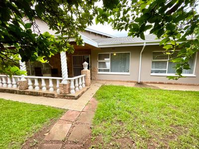 House For Sale in Dan Pienaarville, Krugersdorp