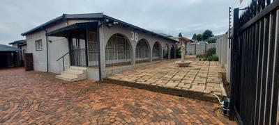 House For Sale in Delarey, Roodepoort
