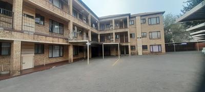 Apartment / Flat For Rent in Witpoortjie, Roodepoort