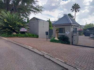Apartment / Flat For Rent in Constantia Kloof, Roodepoort