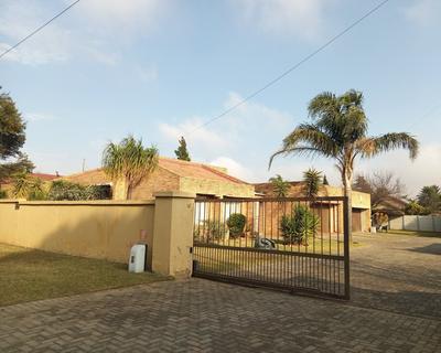 House For Sale in Culemborg Park, Randfontein