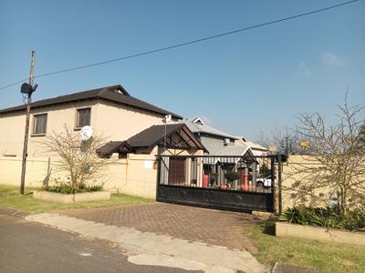 House For Sale in Greenhills, Randfontein