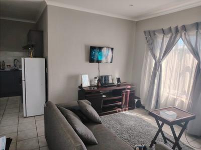 Apartment / Flat For Rent in Wilgeheuwel, Roodepoort