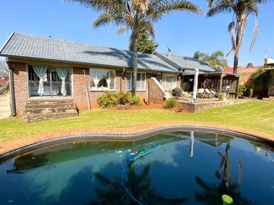 House For Sale in Rant En Dal, Krugersdorp