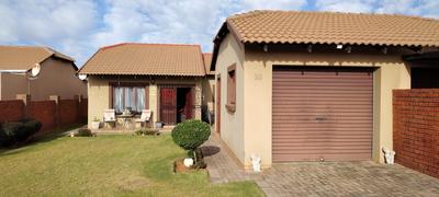 Townhouse For Sale in Eleadah, Krugersdorp