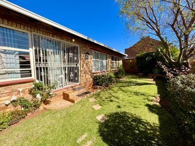Townhouse For Sale in Noordheuwel, Krugersdorp