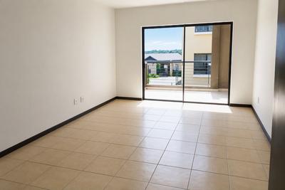 Apartment / Flat For Rent in Ruimsig, Roodepoort
