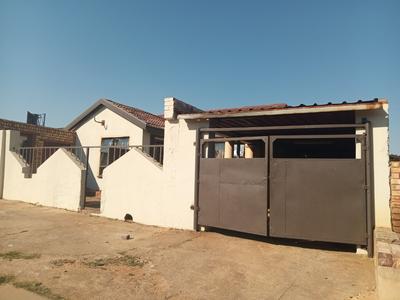 House For Sale in Kagiso, Krugersdorp
