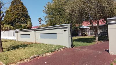 House For Sale in Homelake, Randfontein