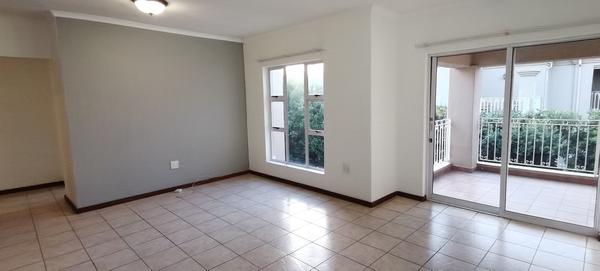Apartment / Flat For Rent in Honeydew, Roodepoort