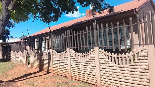 House For Sale in Randgate, Randfontein