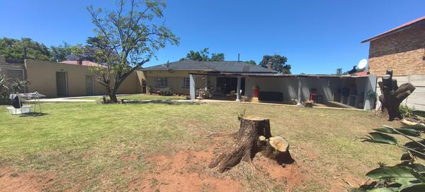 House For Sale in Florida, Roodepoort